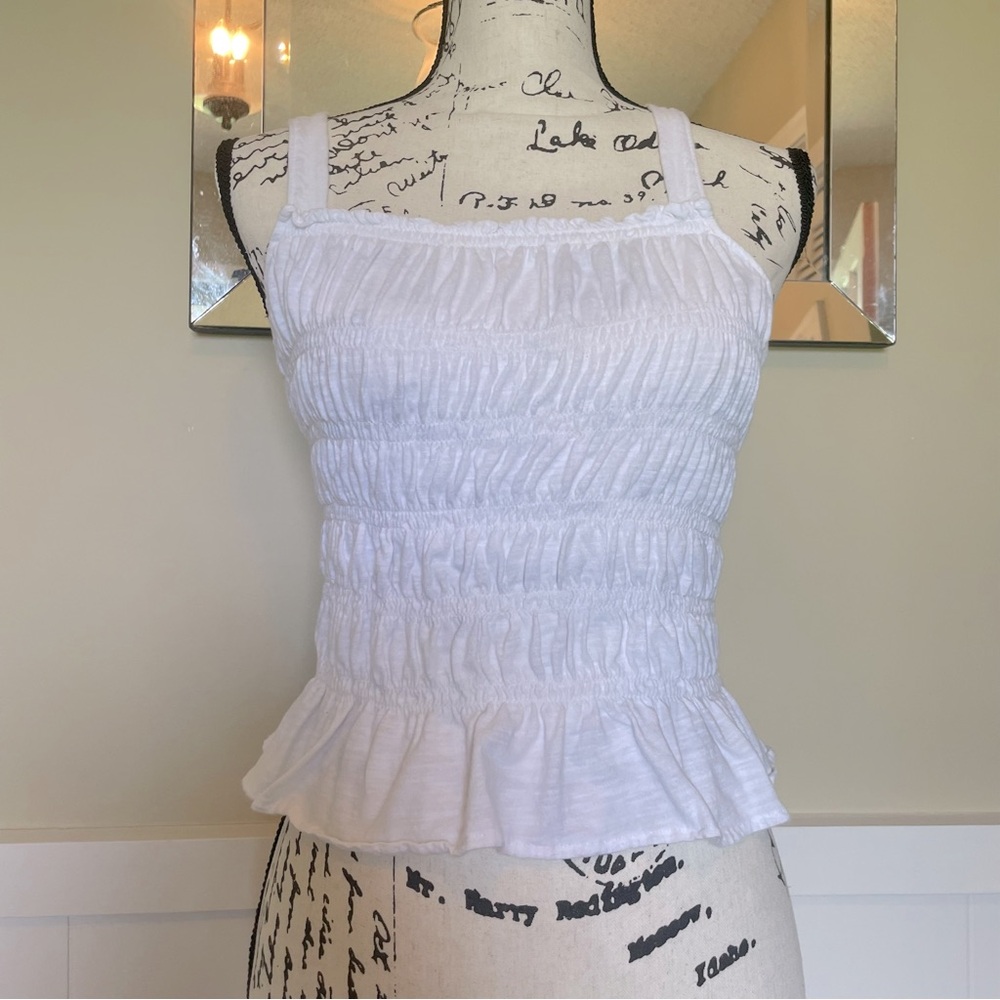 Universal Thread goods co.- White cropped tank top, size L.